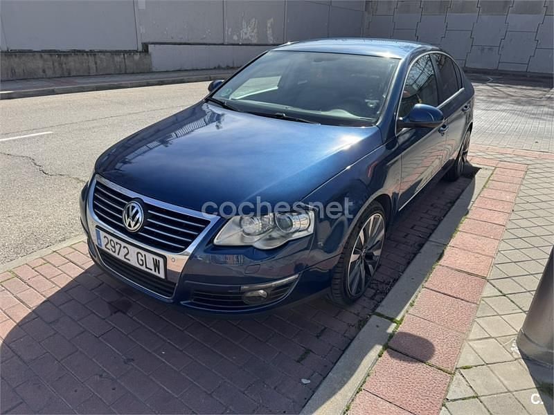 Usado VW Passat Highline 200 CV (147 kW) 2009 Azul Berlina
