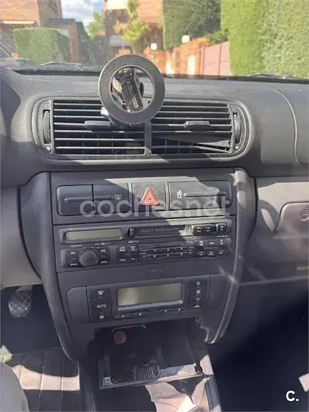 Używany Seat Leon Sport 105 KM (77 kW) 2002 Szary Hatchback