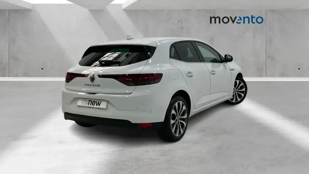 Usado Renault Mégane II Zen 140 CV (102 kW) 2022 Blanco Berlina