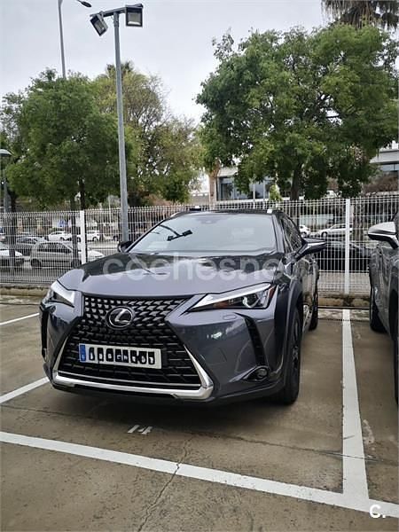 Gris / plata Usado 2023 Lexus UX SUV | 29.500 € (Precio justo) - Imagen 1/4