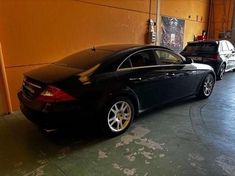 Usado Mercedes CLS350 272 CV (200 kW) 2005 Negro Coupe