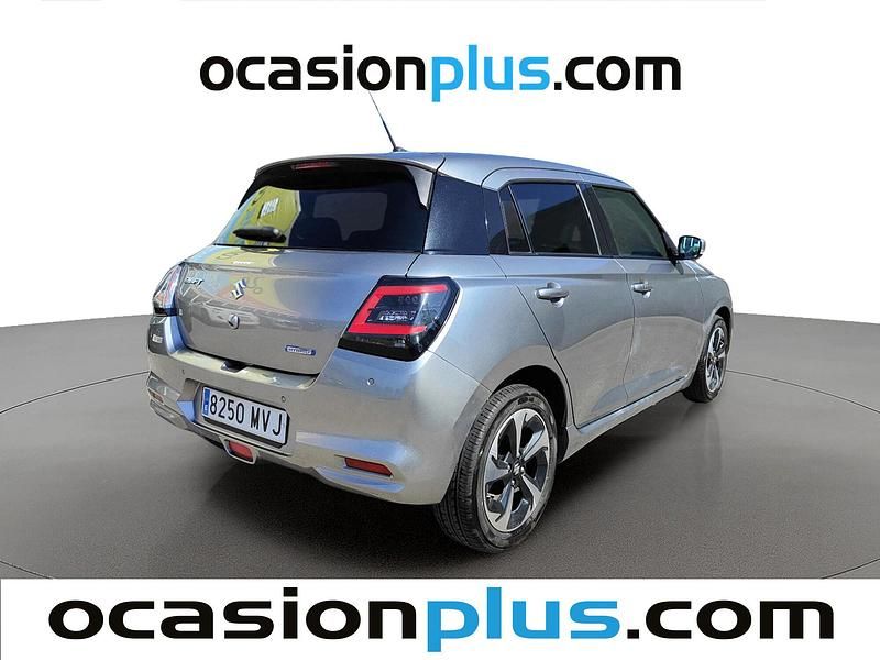 Usado Suzuki Swift 83 CV (61 kW) 2024 Gris Utilitario