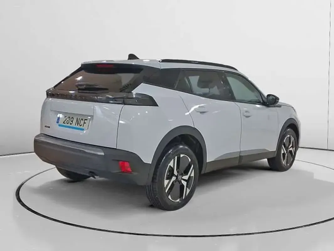 Usado Peugeot 2008 Allure 102 CV (75 kW) 2025 Blanco SUV