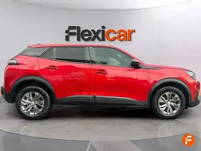 Usado Peugeot 2008 Active 130 CV (95 kW) 2023 Rojo SUV