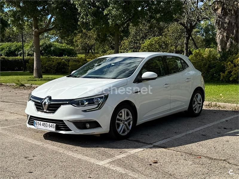 Usado Renault Mégane IV LIMITED 115 CV (84 kW) 2020 Blanco Berlina