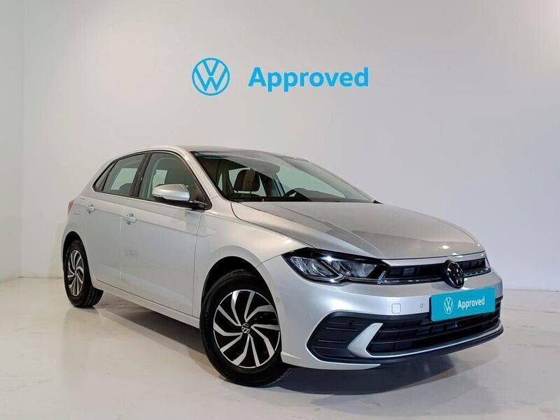 Gris plata Usado 2023 VW Polo Life Berlina | 21.900 € (Precio justo) - Imagen 1/4