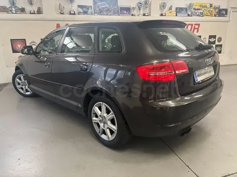 Usado Audi A3 Sportback Ambiente 160 CV (117 kW) 2008 Gris / plata Utilitario