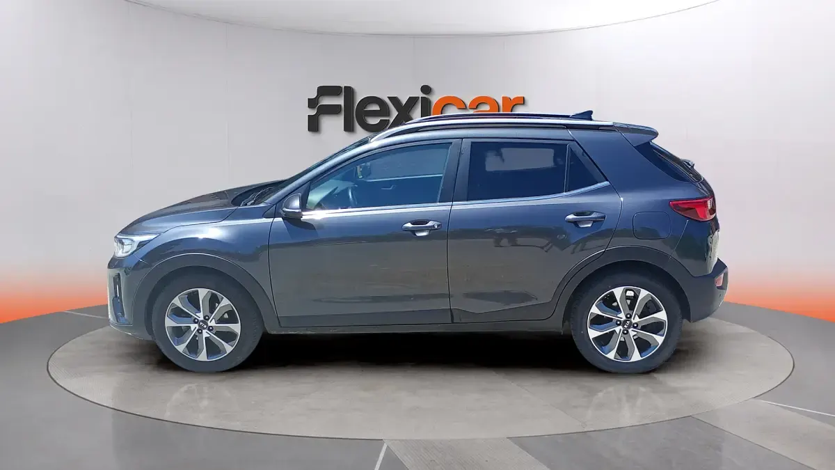Usado Kia Stonic 101 CV (74 kW) 2018 Gris SUV