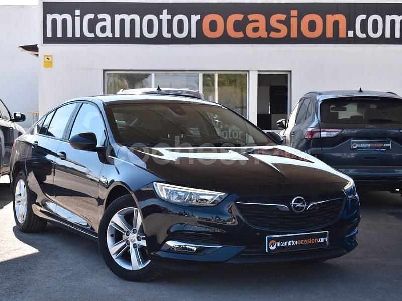 Usado Opel Insignia Selective 136 CV (100 kW) 2019 Negro Berlina