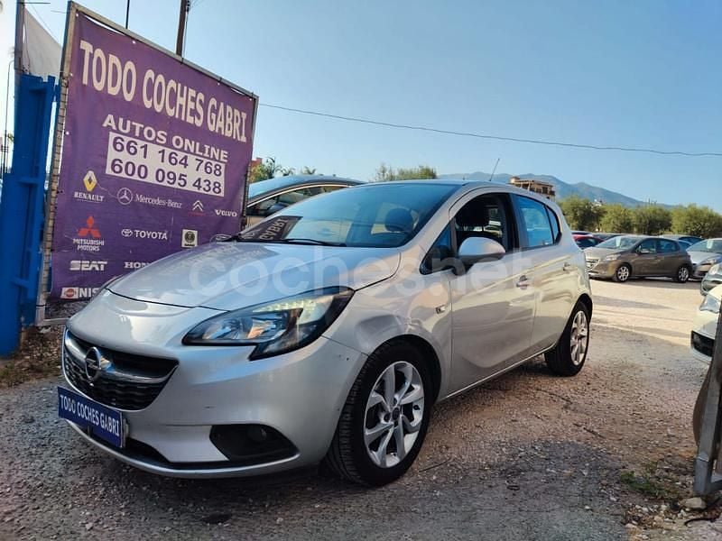 Gris / plata Usado 2015 Opel Corsa Excellence Berlina | 5999 € (Precio justo) - Imagen 1/4