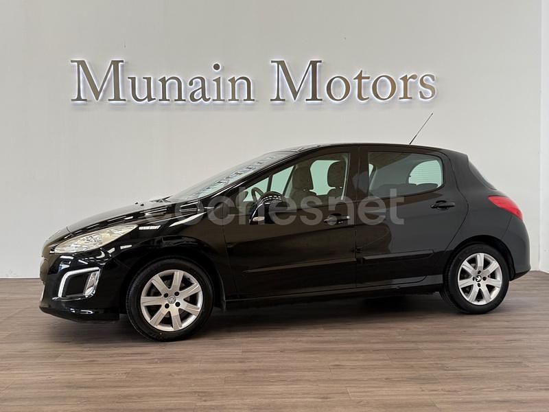 Negro Usado 2012 Peugeot 308 Active Berlina | 6490 € (Precio justo) - Imagen 1/4