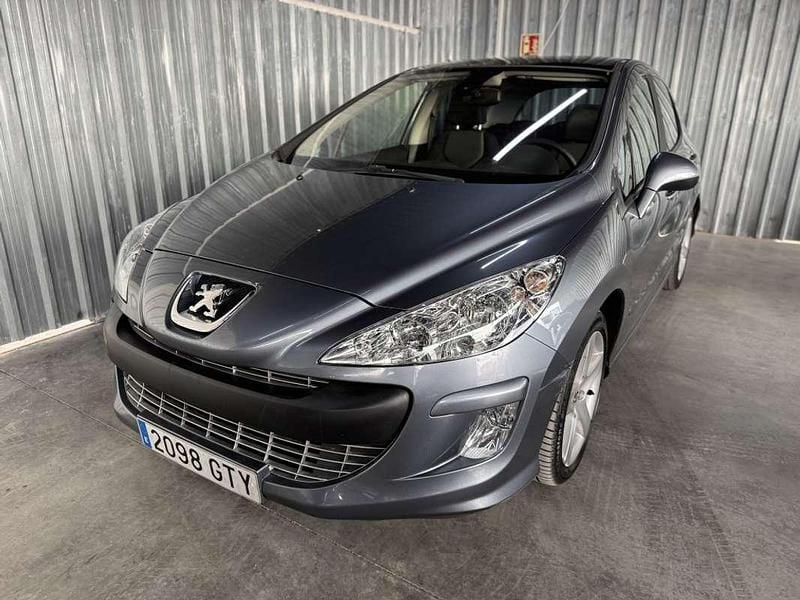 Usado Peugeot 308 Premium 109 CV (80 kW) 2010 Gris Utilitario