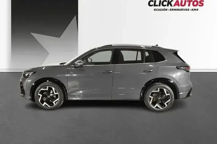 Usado VW Tiguan R-line 150 CV (110 kW) 2025 Gris SUV