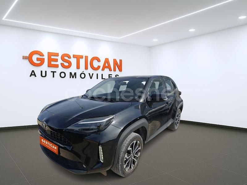 Negro Usado 2021 Toyota Yaris Cross Active SUV | 23.990 € (Un poco caro) - Imagen 1/4