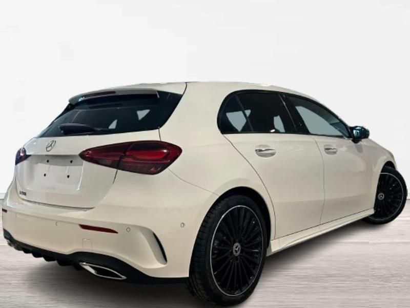 Nuevo Mercedes A180 136 CV (100 kW) 2025 Blanco Berlina