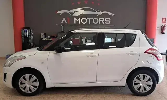 Usado Suzuki Swift Cool 95 CV (69 kW) 2014 Otro Utilitario