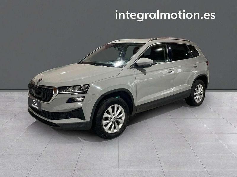 Gris Usado 2022 Skoda Karoq Ambition SUV | 25.900 € (Precio justo) - Imagen 1/4