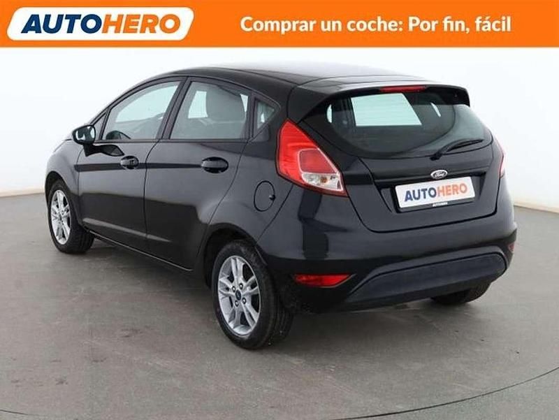 Usado Ford Fiesta Trend 101 CV (74 kW) 2014 Negro Utilitario