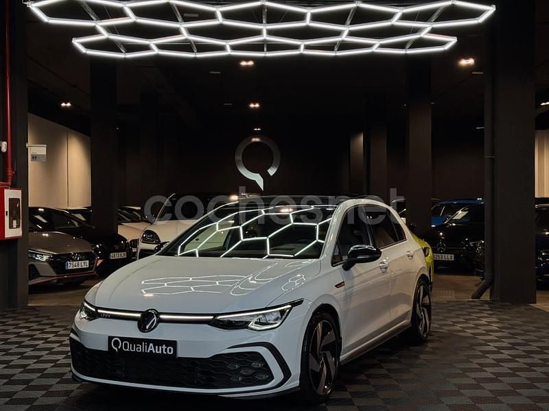 Blanco Usado 2021 VW Golf VIII GTI Berlina | 33.990 € (Un poco caro) - Imagen 1/4