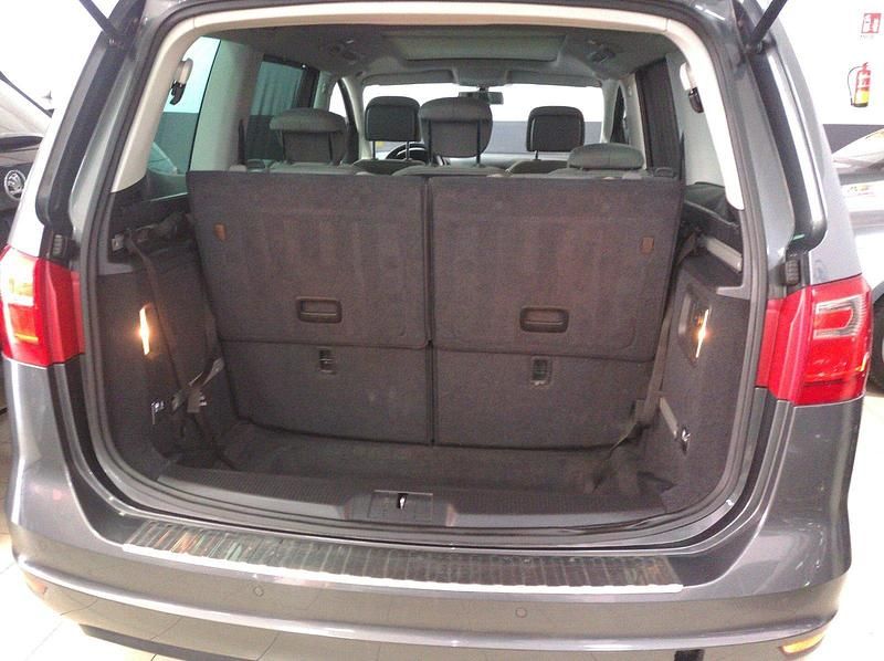 Usado Seat Alhambra Style 150 CV (110 kW) 2013 Gris Monovolumen