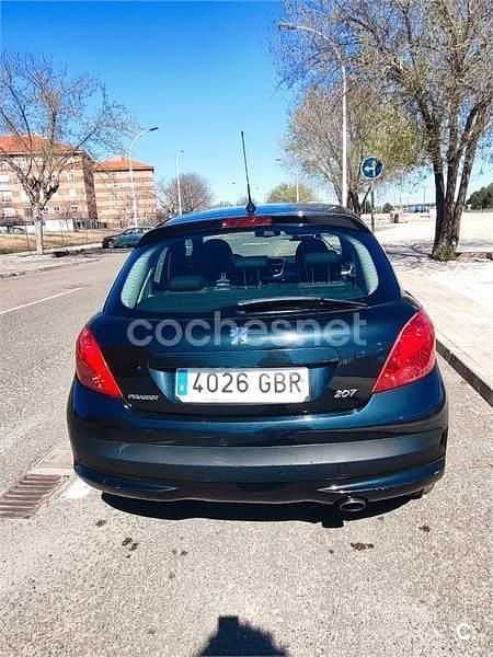 Usado Peugeot 207 Premium 110 CV (80 kW) 2008 Negro Berlina