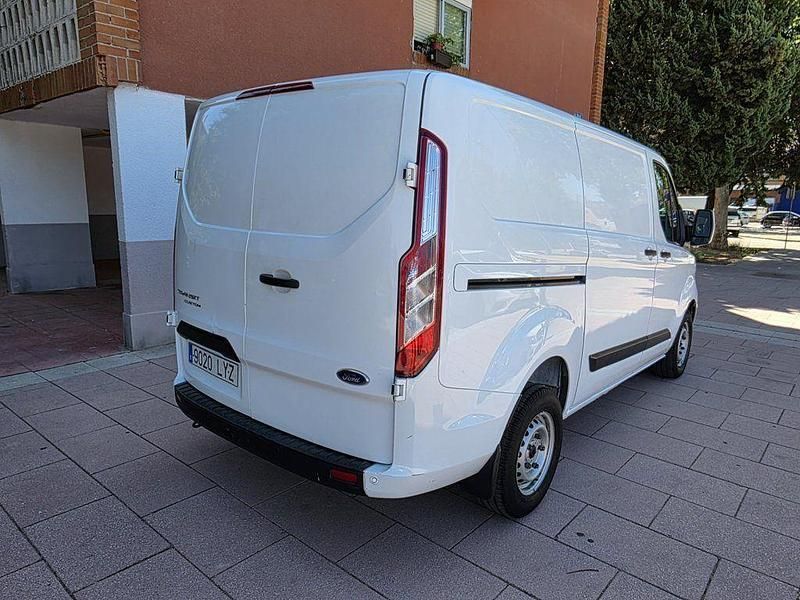Usado Ford Transit Custom Trend 130 CV (95 kW) 2022 Blanco Berlina