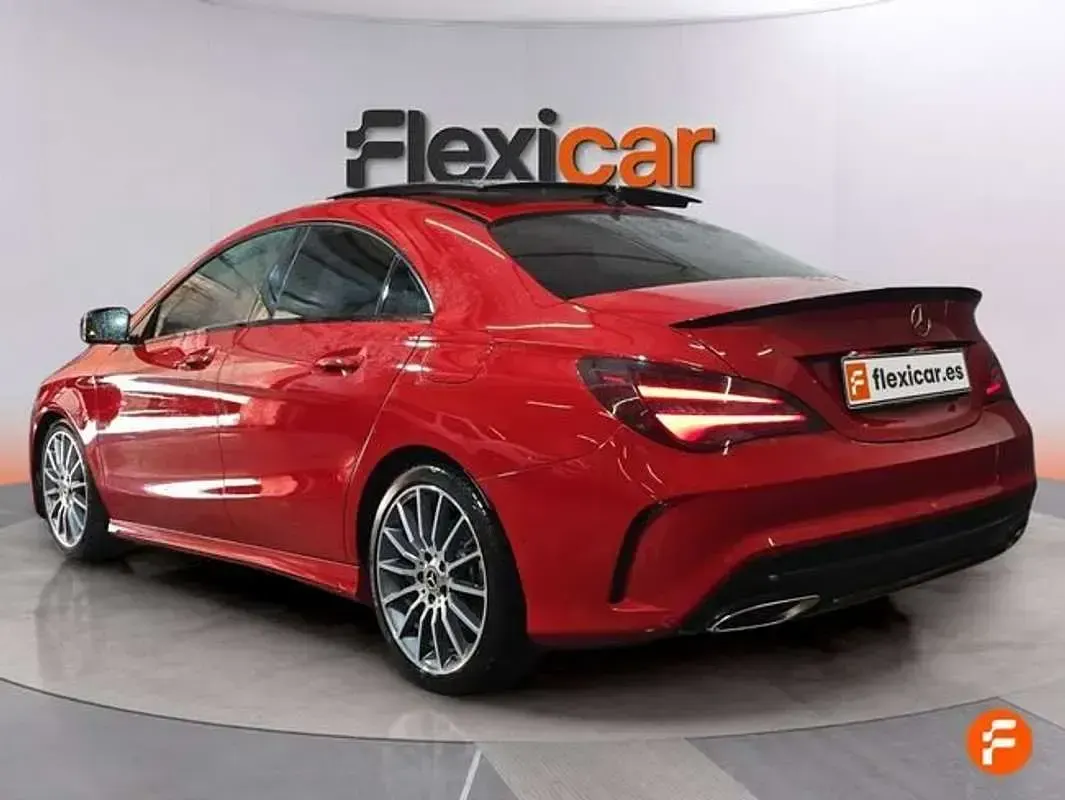 Usado Mercedes CLA220 177 CV (130 kW) 2018 Rojo Coupe