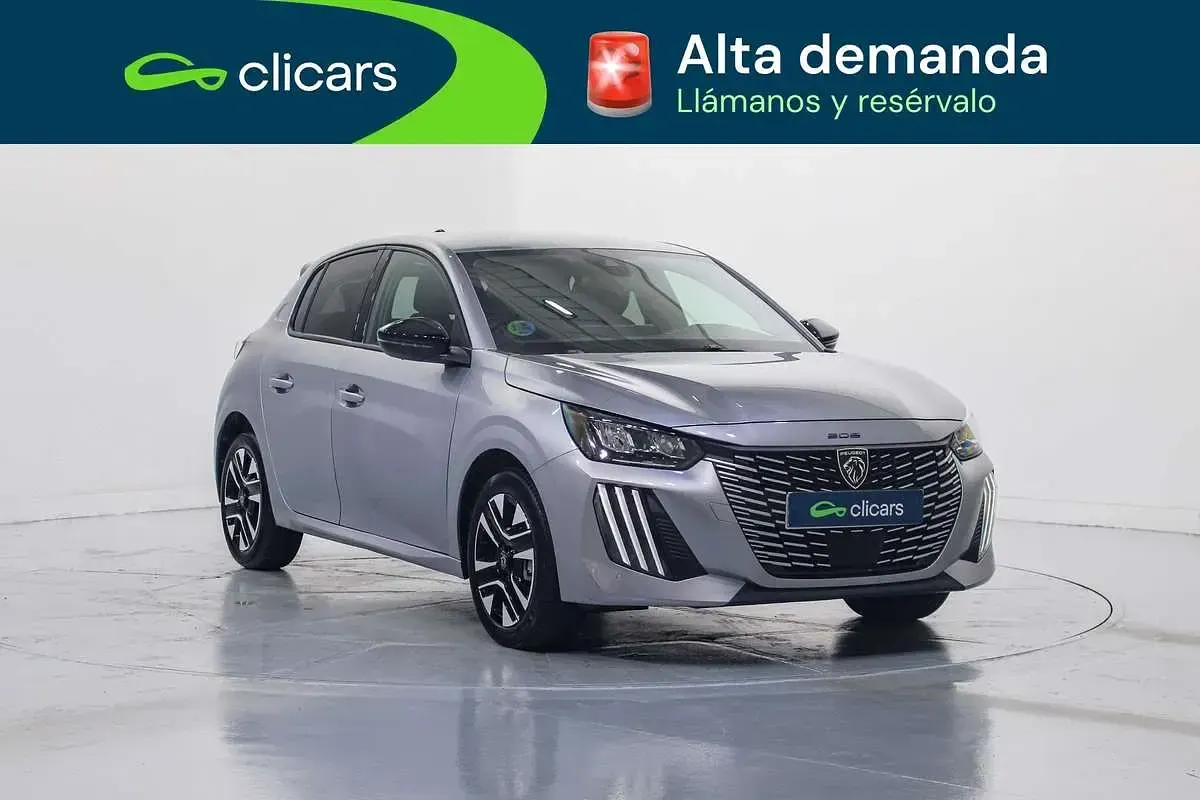 Usado Peugeot 208 Allure 101 CV (74 kW) 2025 Plateado Utilitario