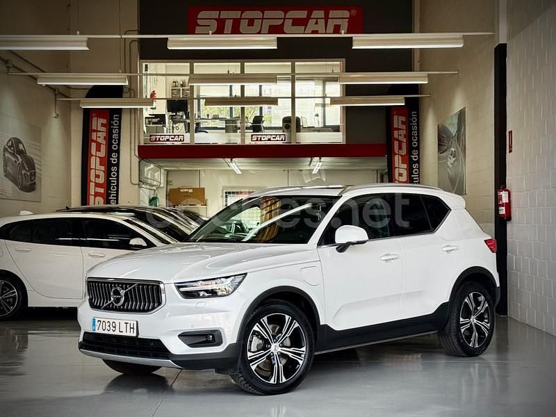 Blanco Usado 2021 Volvo XC40 Inscription SUV | 28.900 € (Un poco caro) - Imagen 1/4