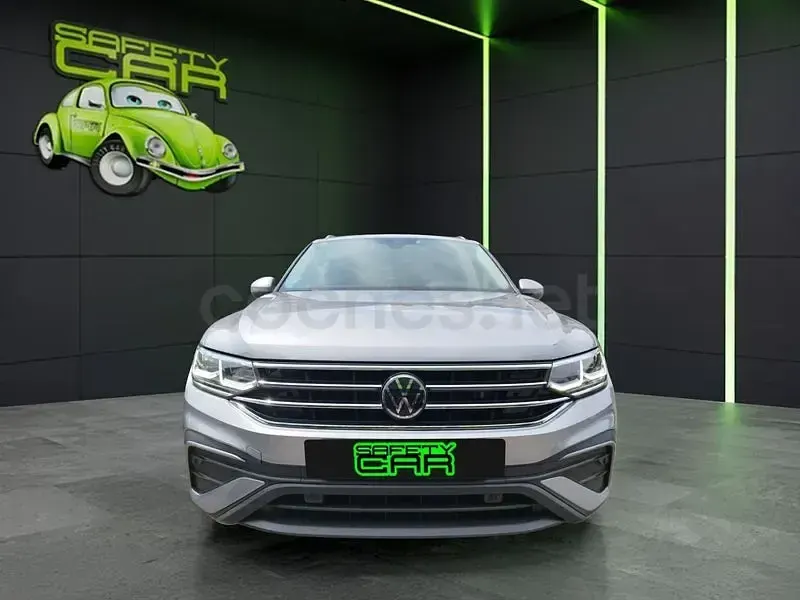 Usado VW Tiguan Allspace Life 150 CV (110 kW) 2022 Gris / plata SUV
