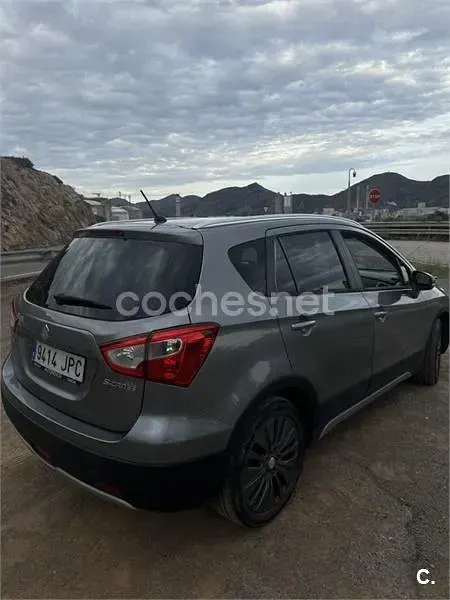 Usado Suzuki SX4 S-Cross 120 CV (88 kW) 2013 Gris / plata SUV