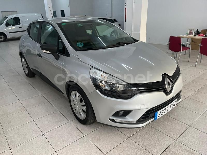 Gris / plata Usado 2019 Renault Clio IV Business Berlina | 9900 € (Precio justo) - Imagen 1/4