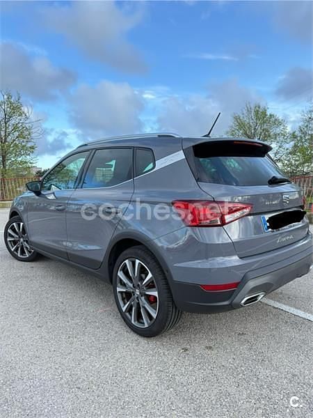 Usado Seat Arona FR 115 CV (84 kW) 2025 Gris / plata SUV