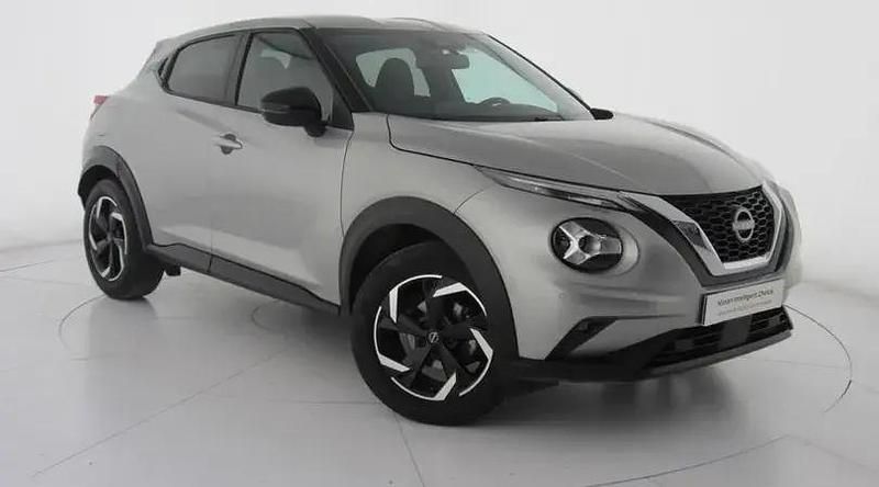 Usado Nissan Juke N-Connecta 114 CV (83 kW) 2025 Plata diamante SUV