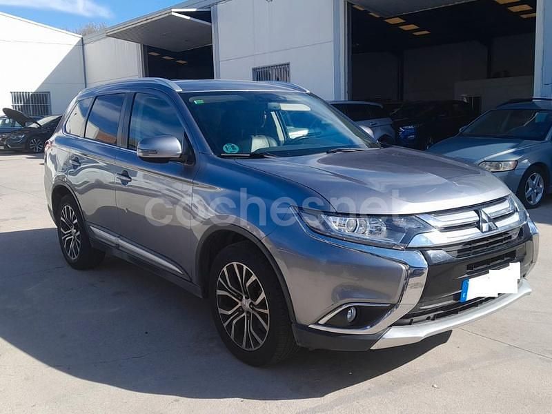 Usado Mitsubishi Outlander Motion 150 CV (110 kW) 2017 Beige SUV