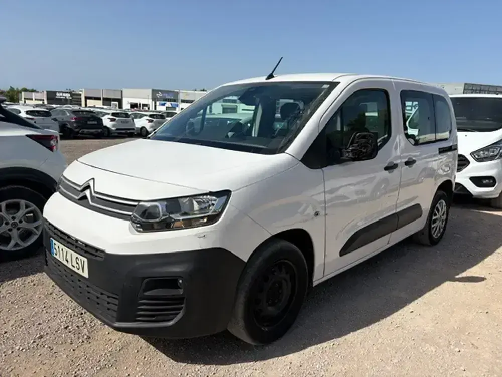 Usado Citroën Berlingo 102 CV (75 kW) 2021 Blanco Monovolumen