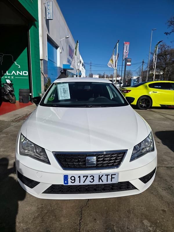 Usado Seat Leon 116 CV (85 kW) 2019 Blanco Utilitario