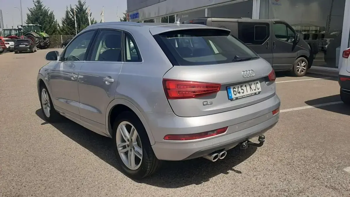 Usado Audi Q3 150 CV (110 kW) 2018 Plateado SUV