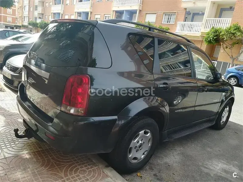 Usado SsangYong Rexton 165 CV (121 kW) 2005 Negro SUV
