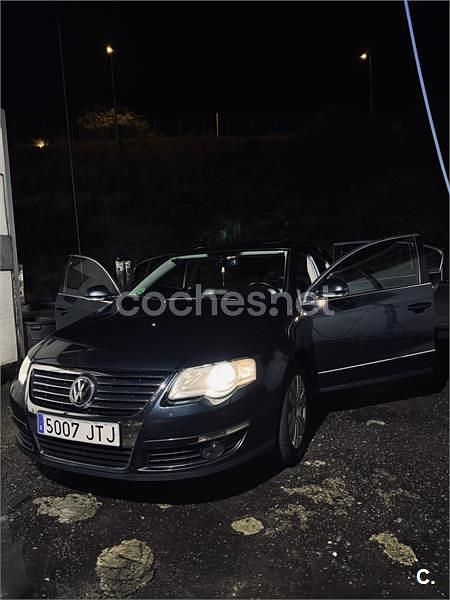 Azul Usado 2005 VW Passat Advance Berlina | 5000 € (Precio justo) - Imagen 1/1