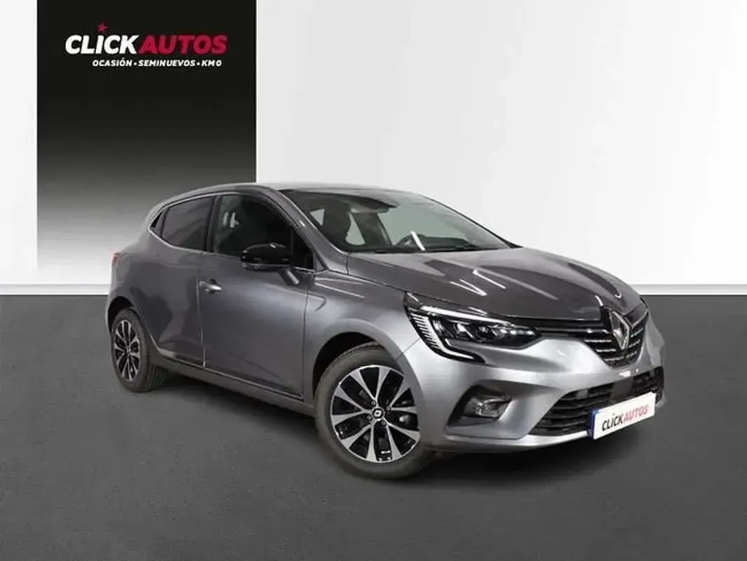 Usado Renault Clio Techno 91 CV (66 kW) 2023 Gris Utilitario