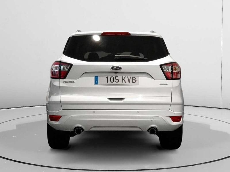 Usado Ford Kuga Trend 121 HP (88 kW) 2019 Branco SUV
