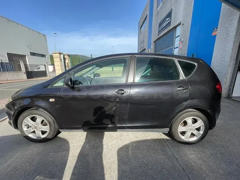 Usado Seat Altea Reference 105 CV (77 kW) 2008 Negro Monovolumen