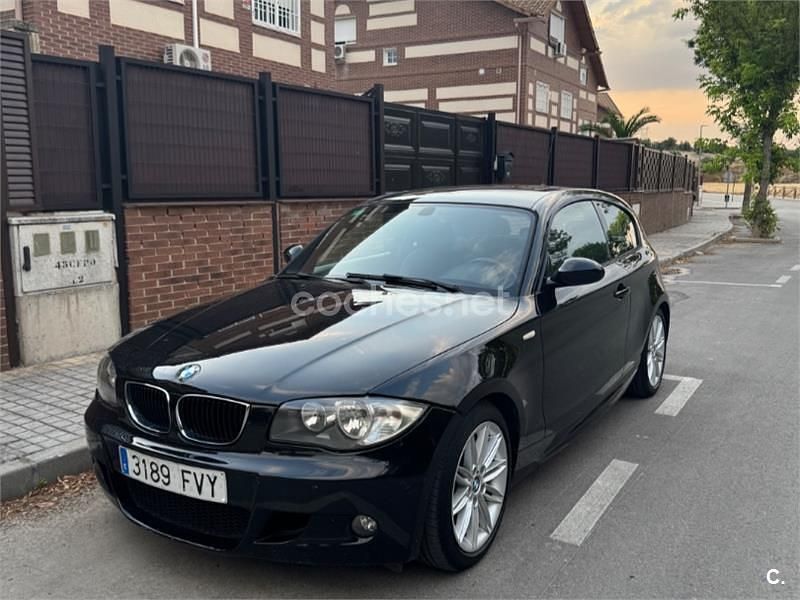 Negro Usado 2007 BMW 118 Utilitario | 6500 € (Precio justo) - Imagen 1/4