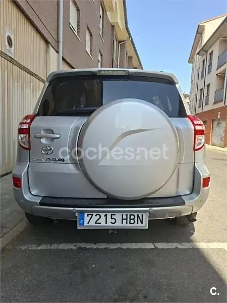 Usado Toyota RAV4 Advance 150 CV (110 kW) 2011 Gris / plata SUV