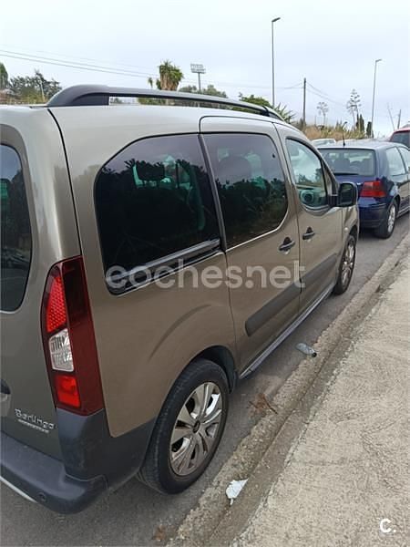 Usado Citroën Berlingo Feel 110 CV (80 kW) 2018 Beige Monovolumen