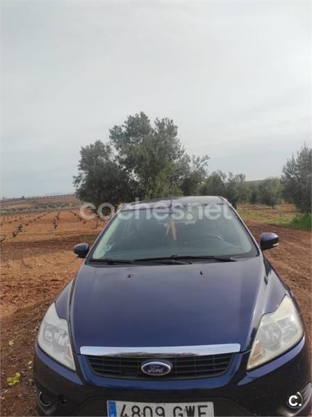 Azul Usado 2010 Ford Focus Trend Berlina | 2800 € (Buen precio) - Imagen 1/4