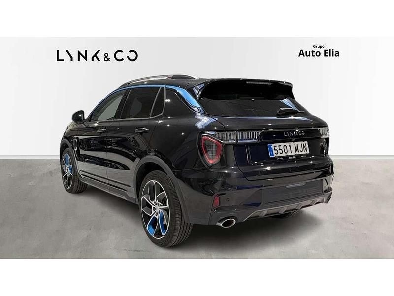 Usado Lynk & Co 01 261 CV (191 kW) 2023 Negro SUV