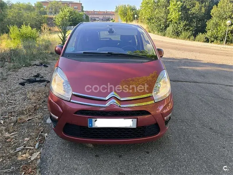Usado Citroën C4 Picasso Attraction 120 CV (88 kW) 2012 Granate Monovolumen