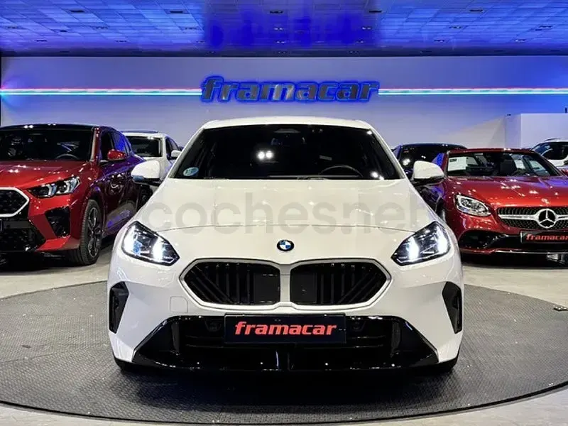 Begagnad BMW 120 Comfort Edition 163 HK (119 kW) 2025 Vit Halvkombi